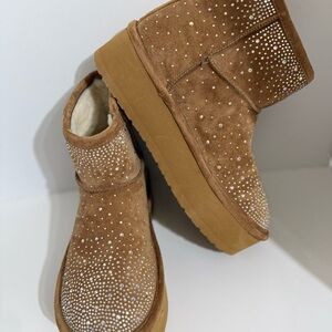 Madden Girl Ease HR Rhinestone Platform Faux Fur Boots. Size 8.5